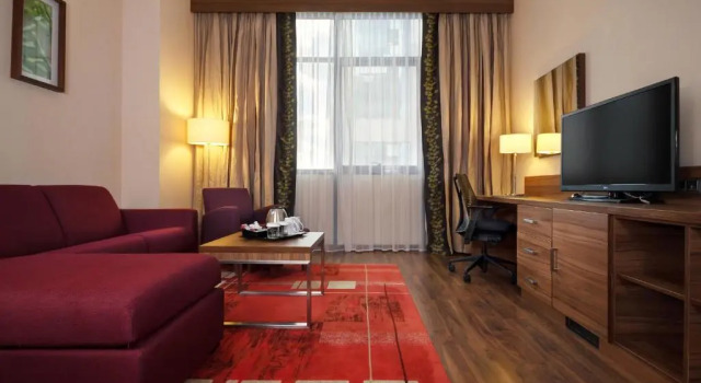 Двухместный Suite with living room c 1 комнатой Hilton Garden Inn Sevilla