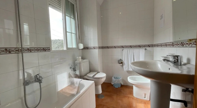 Трёхместный номер Standard с балконом Quéntar Hotel Rural