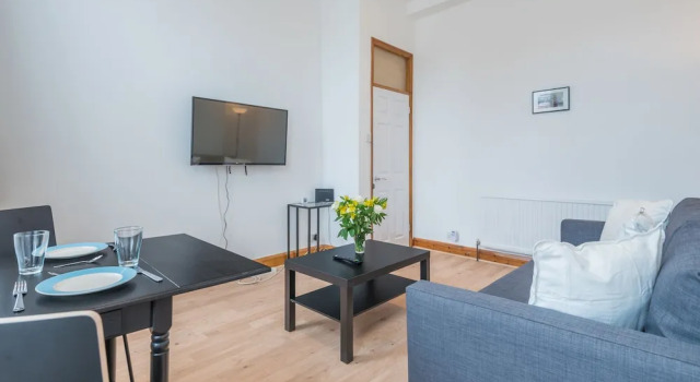 Stunning West Kensington Home by Olympia London, Забронировать Отель Отели Англии 3 звезды, 3*
