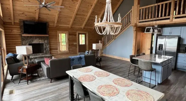 Wintergreen Chesnut Hot-tub Arcade Fireplace, Book Feriehus Sommerhuse i Nellysford, Hytte