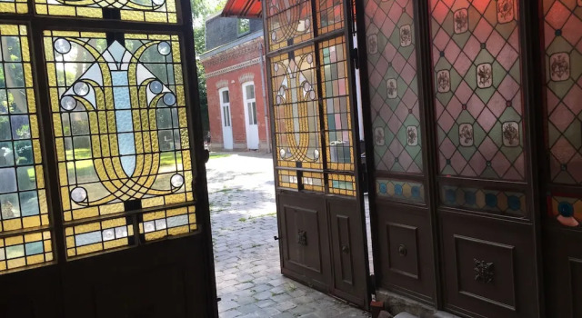 Le 3 Fuscien - Henriville Gare, Rezerwuj Bed and Breakfast Hotele w Somme z basenem, Basen