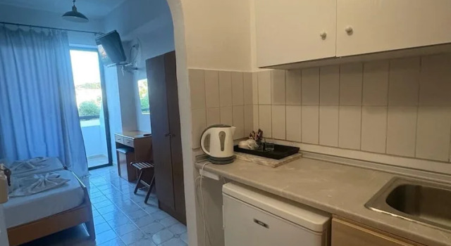 Двухместный номер Standard с балконом и с видом на сад Nikos BnB