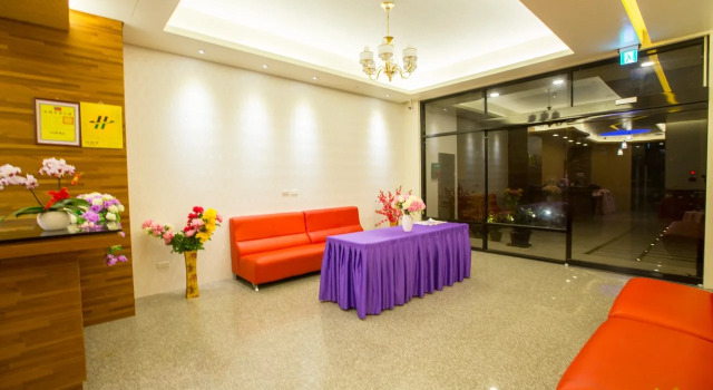Hotel 99