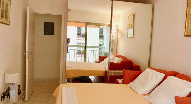 One Bedroom Apartment in the Center of Cannes Next to the Carlton a few Meters From the Croisette - 367