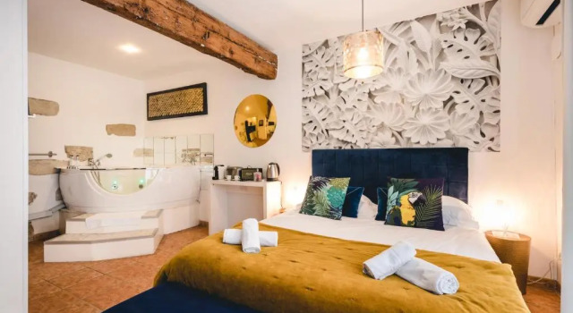 Les Précieuses Suites & Spa I, Забронировать Курортный отель Курортные отели Овернь-Рона-Альпы, Курортный отель