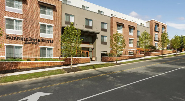 Fairfield Inn & Suites by Marriott Charlottesville Downtown/University Area, Prenota Hotel Charlottesville Shenandoah National Park