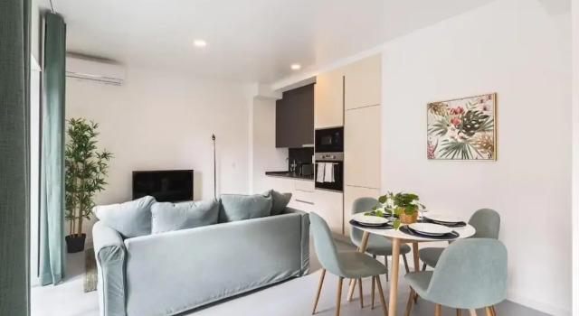 Апартаменты Comfort с балконом Succeed Campo Pequeno Apartments
