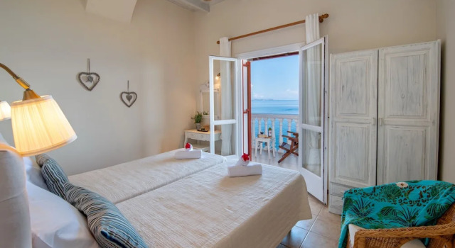 Вилла с видом на море Paxos Sunrise Villas