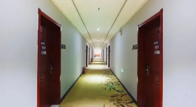 Yue Hotel (Baoding Mancheng Huiyou Shopping Mall), Book Hotel Baoding Hebei