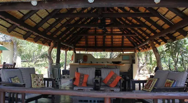 Leopards View Game Lodge, Prenota Hotel Hoedspruit 