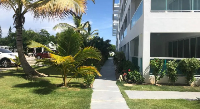 Апартаменты Relaxing 2 Bedroom Ocean View with Pool Close to the Beach