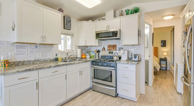 Коттедж Steps to Beach: Lake Havasu City Home w/ Grill!