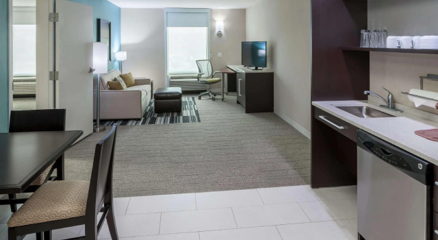 Четырёхместный люкс Home2 Suites by Hilton Houston Katy