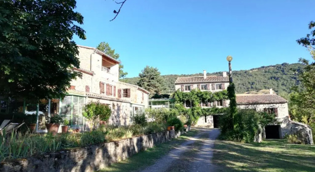 Коттедж с 4 комнатами Domaine des Goudis