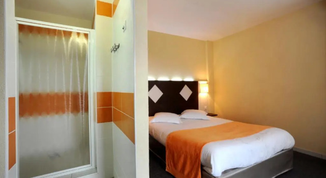 Двухместный номер Superior The Originals City, Hôtel des Arènes, Saintes