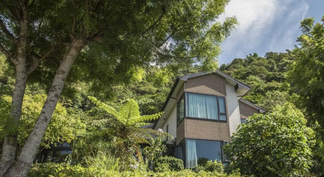 Люкс Crossing The Rainbow Bridge B&B