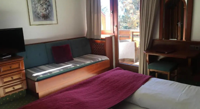 Трёхместный номер Standard Hotel Tyrolis