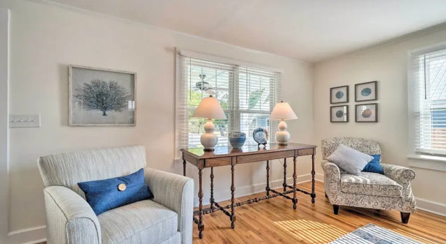 Коттедж Historic Family Home < 1 Mi to Long Beach!