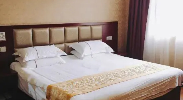 Люкс Yiduogao Hotel (Fenghua Wanda Jinzong Plaza)