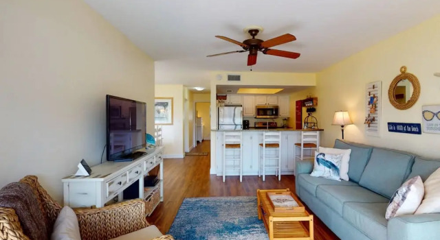 200 Lenell Rd 219, Забронировать Апартаменты/квартира Отели Fort Myers Area с парковкой, Парковка