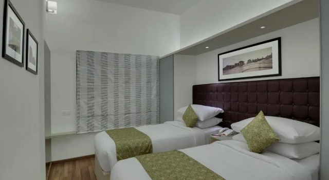 Люкс с 2 комнатами с балконом Grand Mercure Bangalore - An Accor Brand