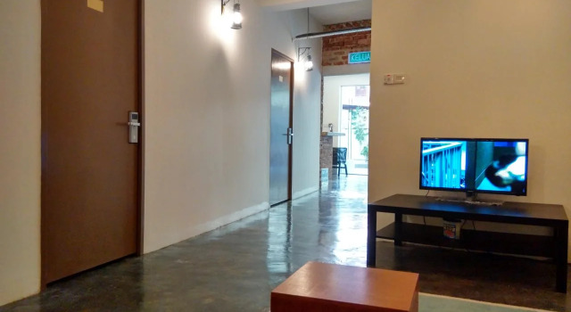 Alor Bunker Home