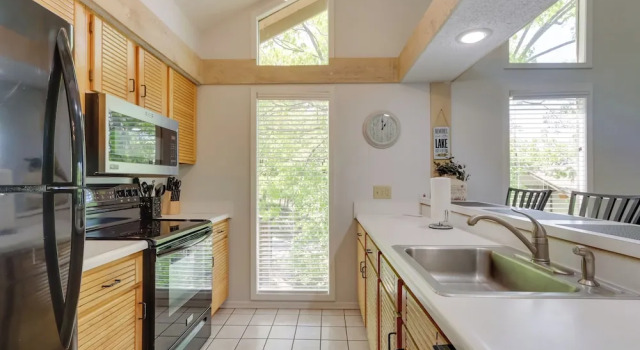 Коттедж Osage Beach Vacation Rental w/ Deck & Grill