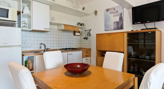 Коттедж Apartment in Lazise With Lake View & Pool