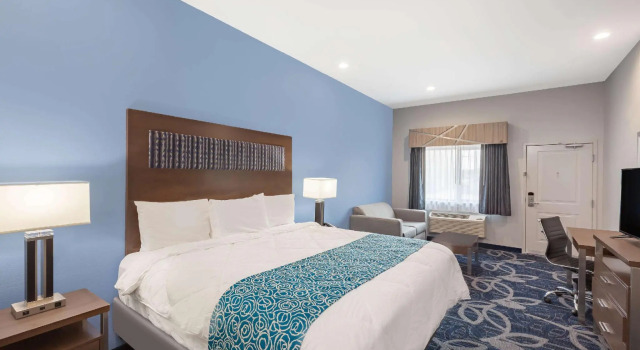 Двухместный номер Baymont by Wyndham Houston Hobby Airport
