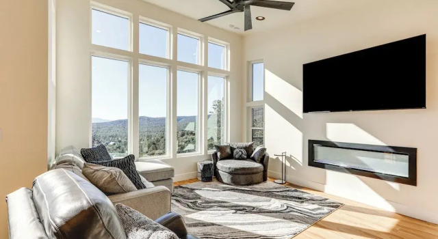 Коттедж Hot Tub & Panoramic Mtn Views: Pine Retreat!