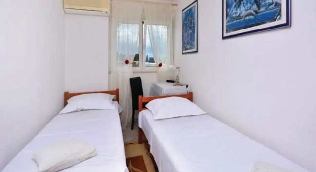 Mia - With Terrace - A1, Prenota Hotel Hotel a Croatian Islands con parcheggio, Parcheggio