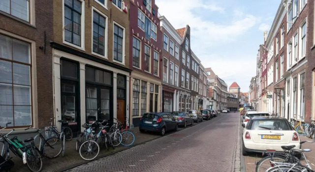 Номер Standard South Holland Studio
