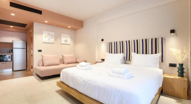 Студия Pavo Art Hotel