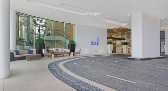 Soul Beachfront Apartments - HR Surfers Paradise, Забронировать Апартаменты/квартира Отели Голд-Кост с бассейном, рядом с LAN SPA, Бассейн
