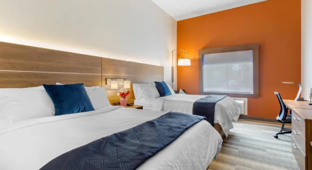 Четырёхместный номер Standard Holiday Inn Express Houston-Alvin by IHG