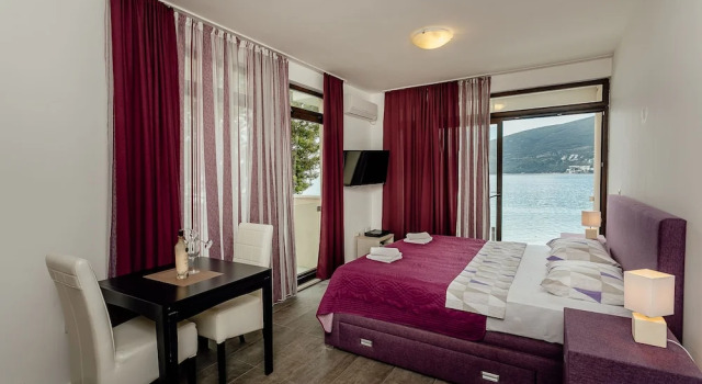 Студия с видом на море Apartments Joy
