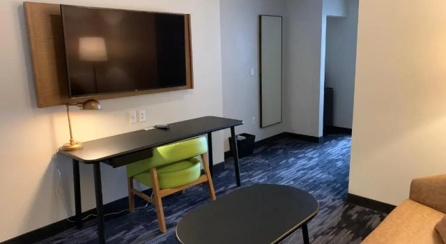 Четырёхместный люкс Fairfield Inn & Suites by Marriott Cortland, NY