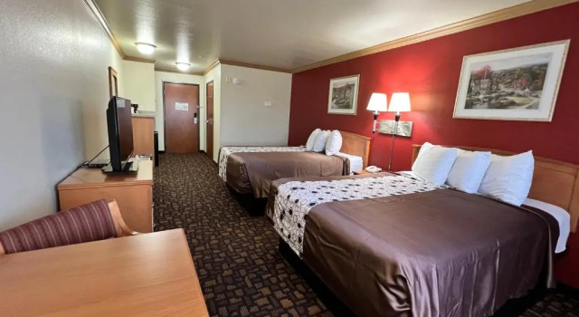 Четырёхместный номер Standard Velkommen Inn