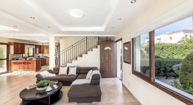 Villa Prengos 6, Rezerwuj Willa Hotele 3-gwiazdkowe w Neo Chorio, 3*