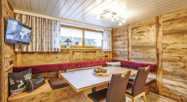 Ferienhaus - Kloesterle, Book Hotel Hotels in Vorarlberg with Parking, Parking