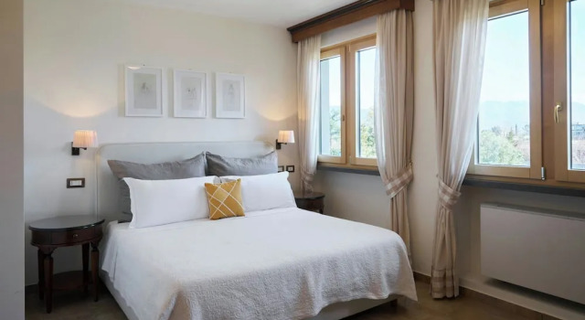 Номер Superior Four Points Flex by Sheraton Naples Marigliano