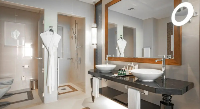 Двухместный номер Superior с видом на море Rixos Marina Abu Dhabi
