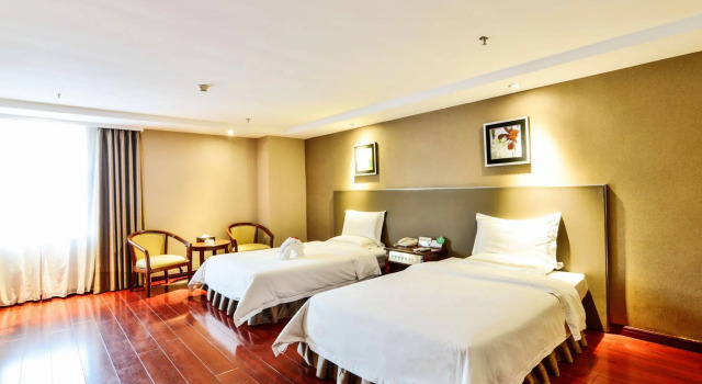 Dragon Pearl Business, Boek Hotel Hotels in Guangdong met parkeren, Parkeren