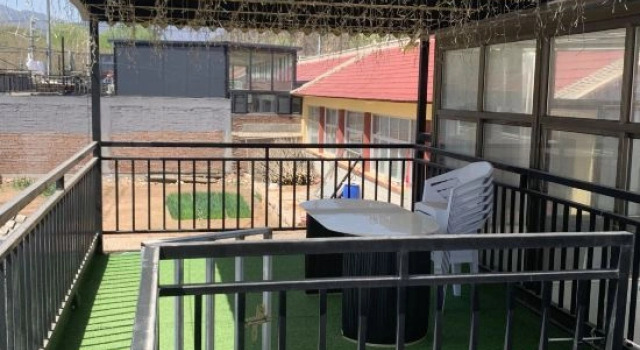 Beijing Lijiangfu Homestay, Book Hotel Hoteller i Beijing Province med parkering, Parkering