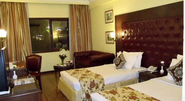 Одноместный номер Superior Ritz Plaza