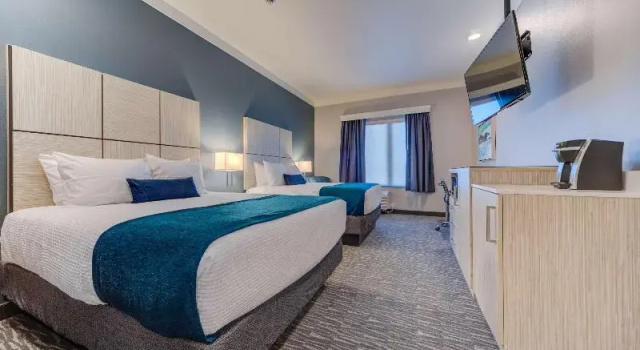 Четырёхместный номер Standard Hotel Peppertree Bend, BW Premier Collection