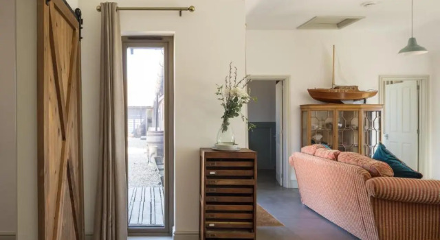 Clopton Courtyard Cambridge, Забронировать Отель Ройстон Хартфордшир
