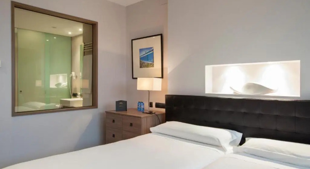 Трёхместный номер URH Hotel Spa Zen Balagares