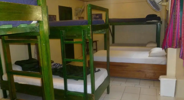 Кровать в общем номере Dreamkapture Hostel close to the airport and bus terminal