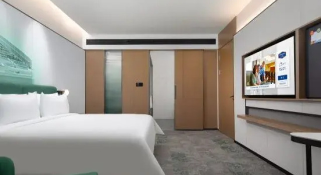 Люкс Business Hampton By Hilton Zhangye West Railway Station